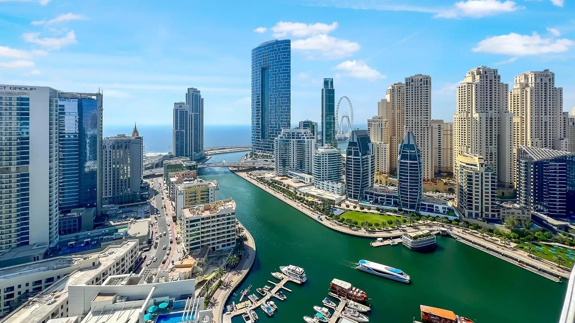Fam Living - Stunning Modern Marina Apartment Dubai